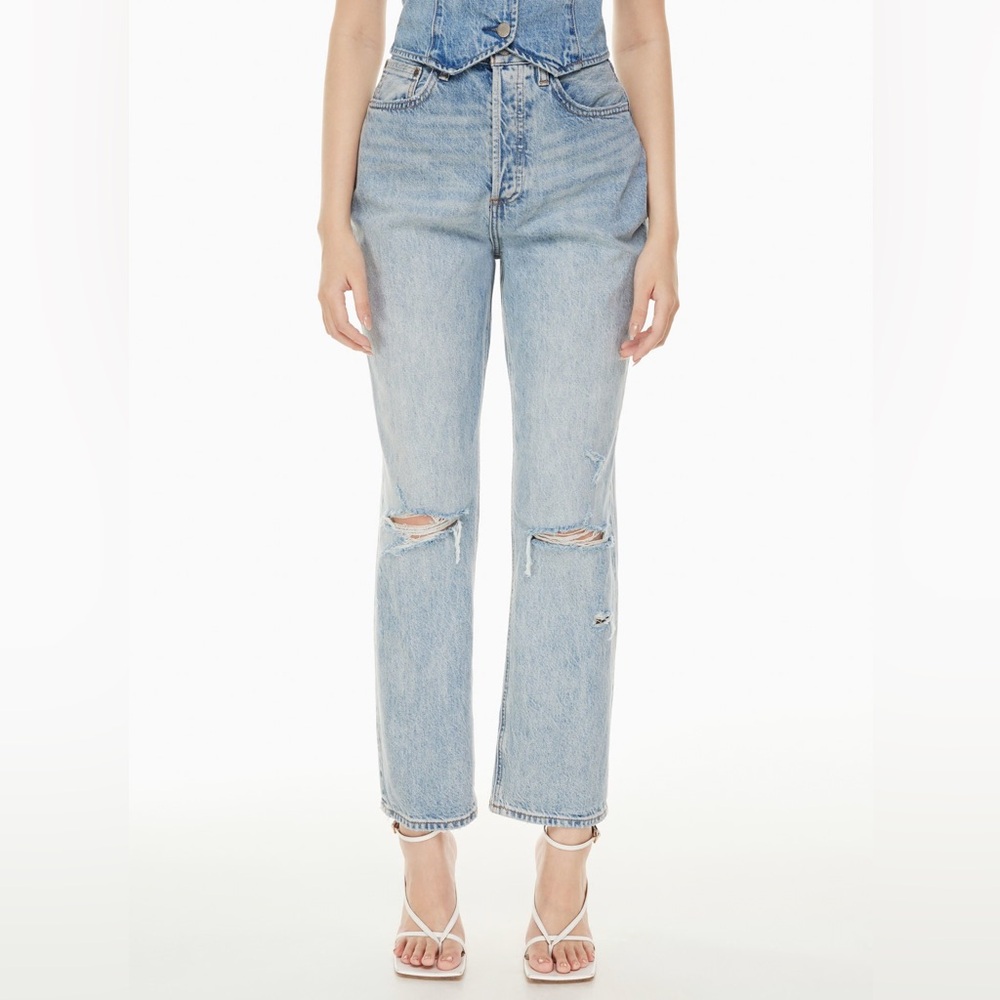 Denim Forum Size 26 High Rise Loose Jeans. 29L.